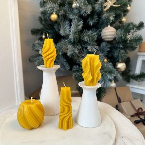 Bišu vaska svece “Viļņi apkārt salai” ar "Vakara krēslas" aromātu